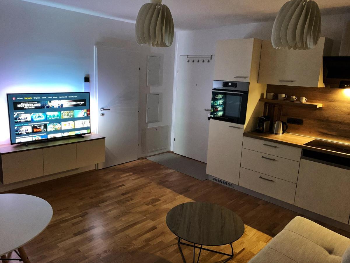 Luma Apartment Near Schoenbrunn With Parking Wenen Buitenkant foto